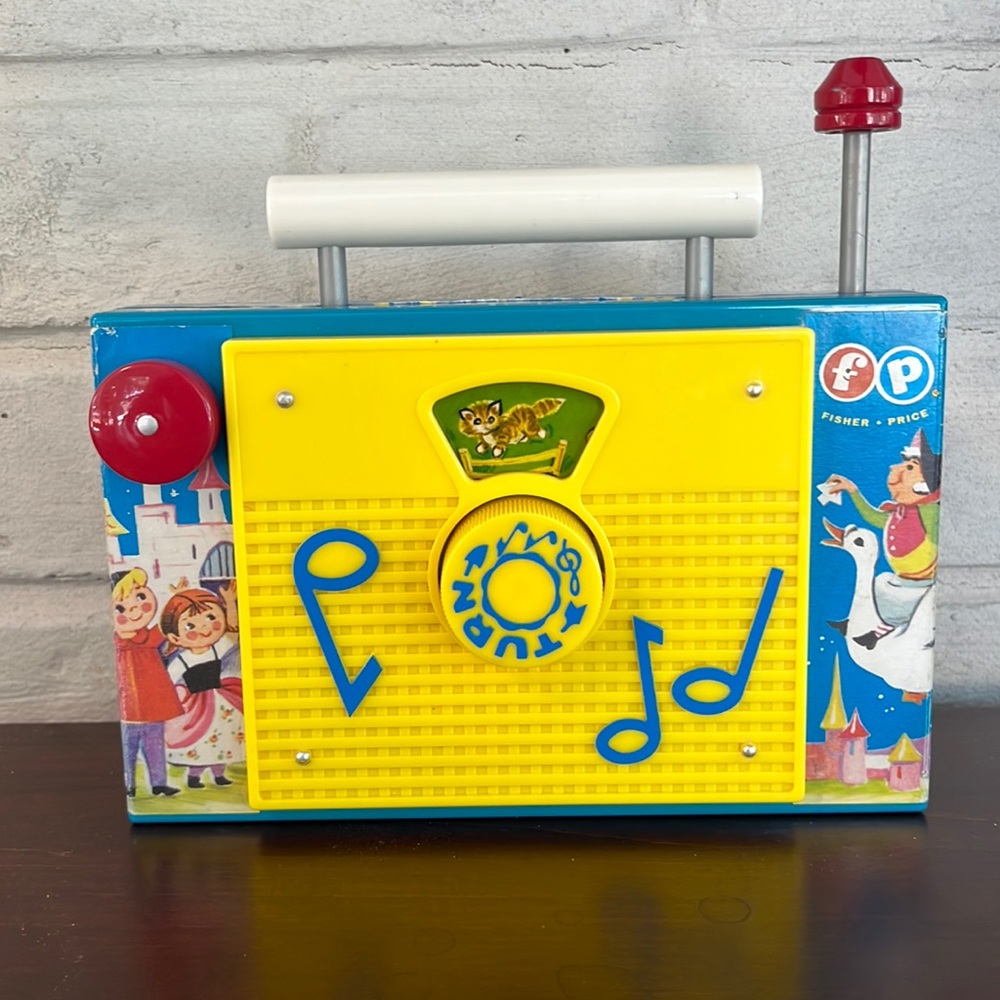 Fisher Price TV-Radio Farmer in the Dell
